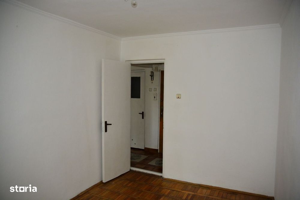 Apartament decomandat în Războieni