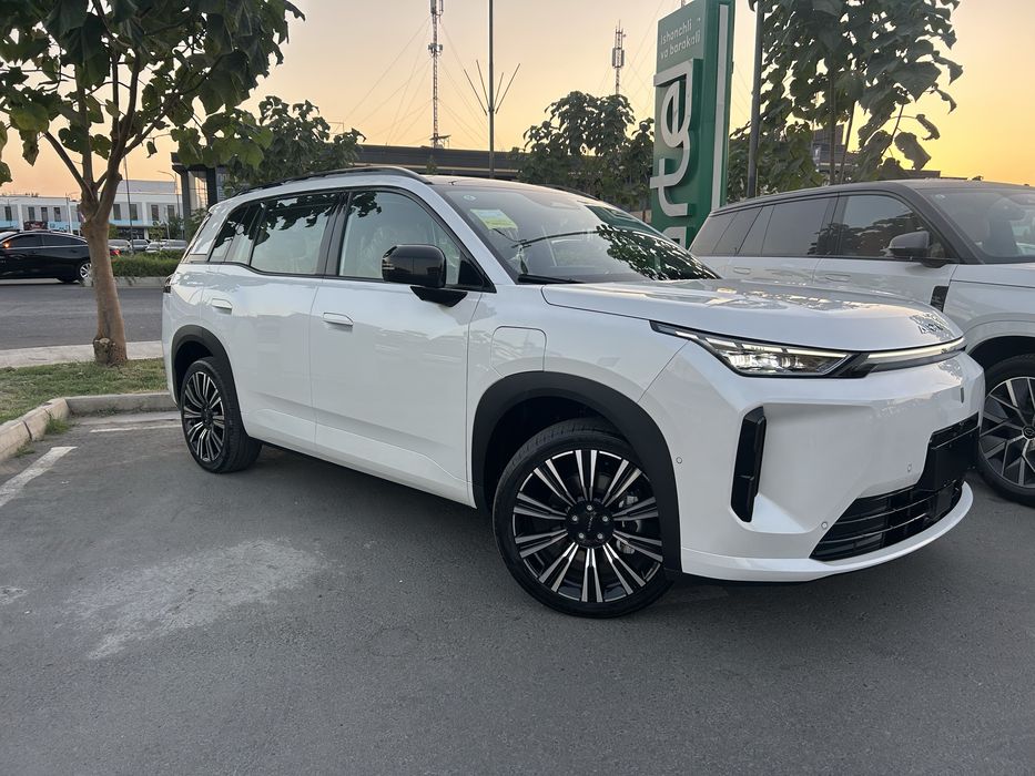 Gac Aion I60 530 km eng full proʻyektoʻrli oq rang