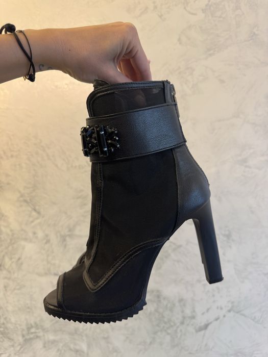 Боти KARL Lagerfeld 37