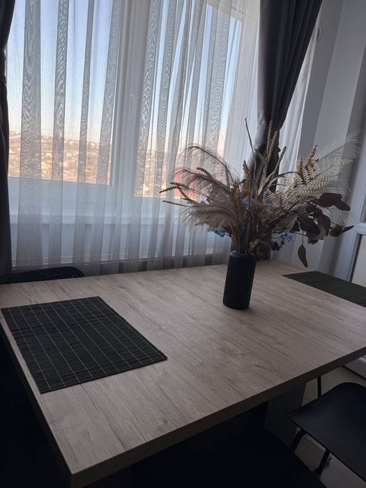 Masa living/bucatarie