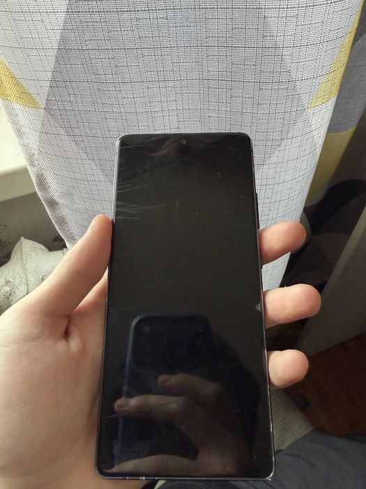 Samsung s10lite состояние не очень