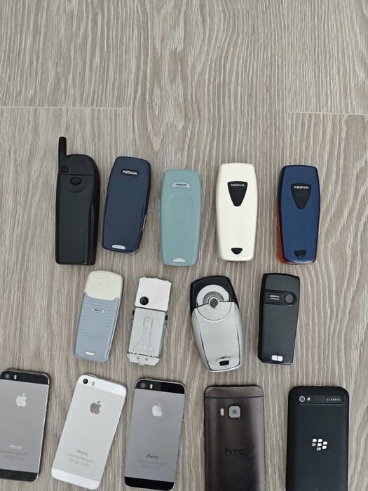 Lot telefoane de coletie