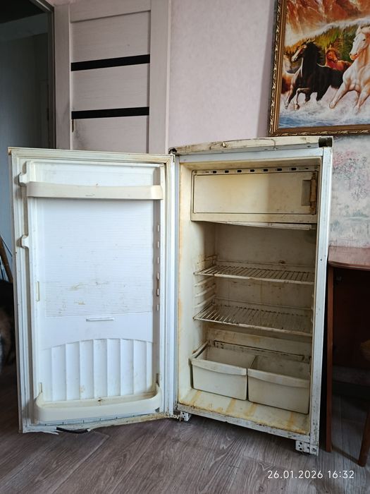 Холодильник б/у продам