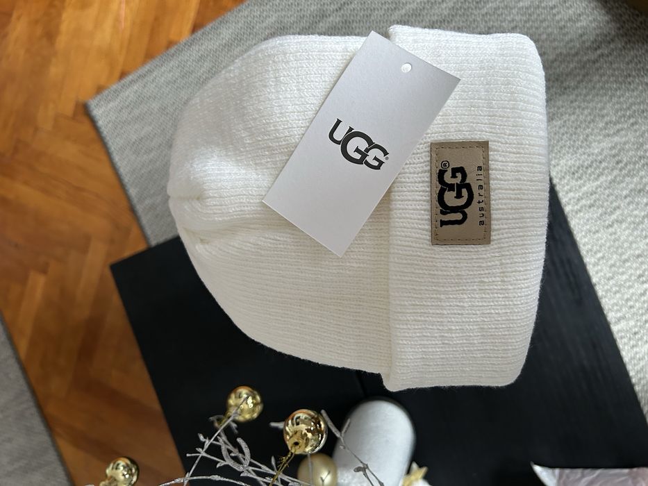 Sapca Ugg nou nepurtat
