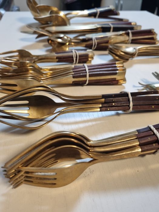 Set tacamuri elegante 67 buc (calitate)dk