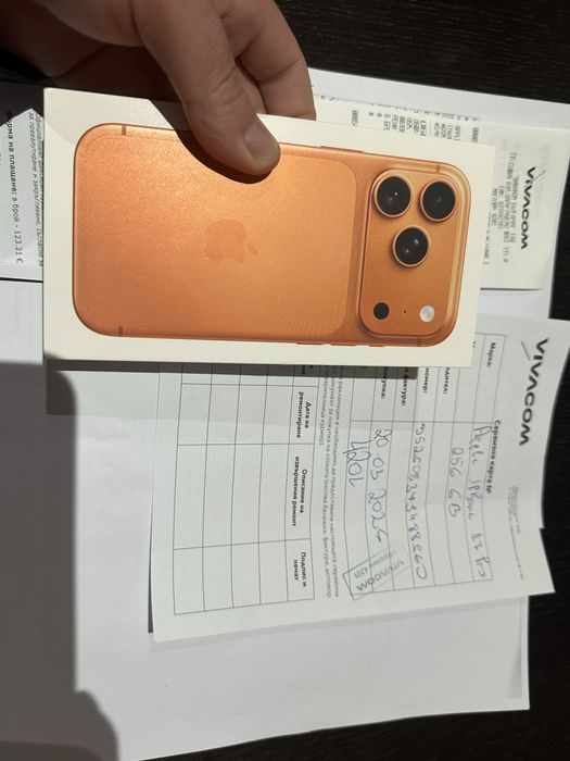 Продавам Нов iphone 17 pro 256гб  гаранция Виваком