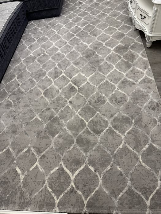 Ковер в идеальном состоянии 4 на 2