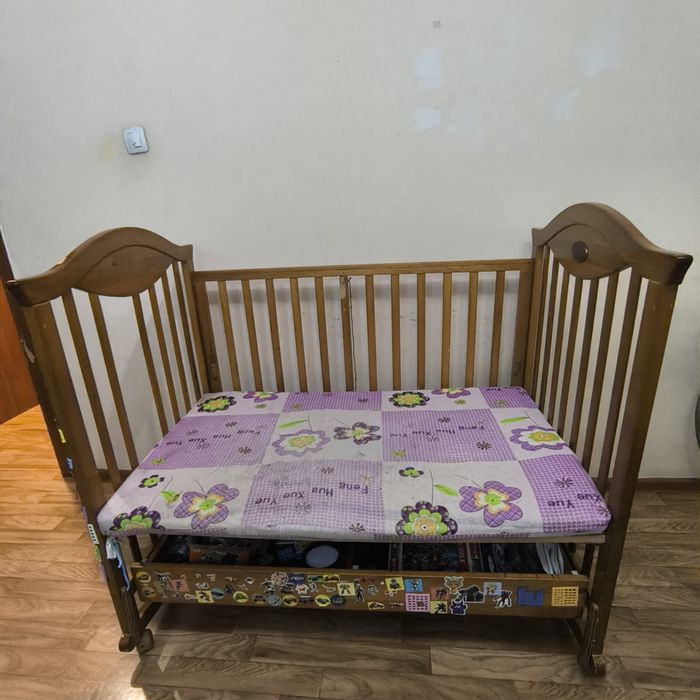 Отдам кроватку даром