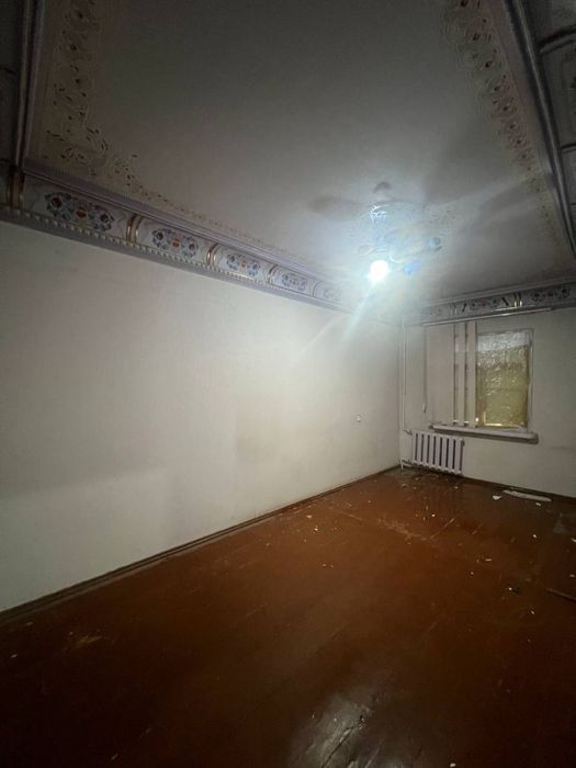 Себзорда 4 хонали квартира сотилади