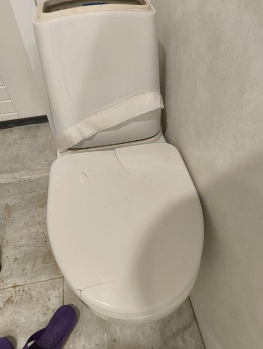 Унитаз с бочком.