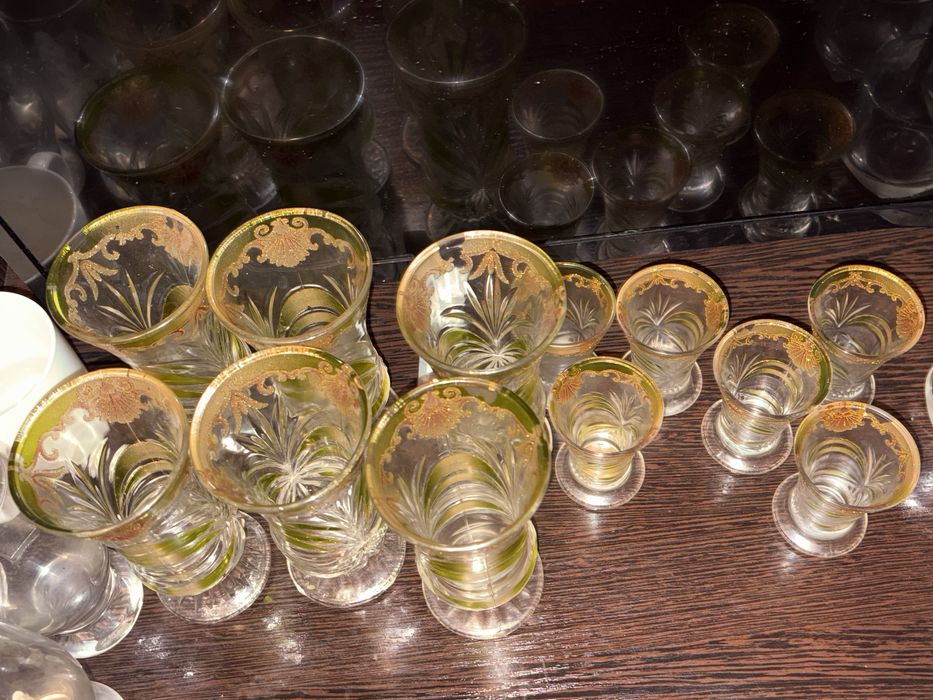 В наборе 6 стаканов и 6 рюмок. Всего — 1500 тг. Обращайтесь!