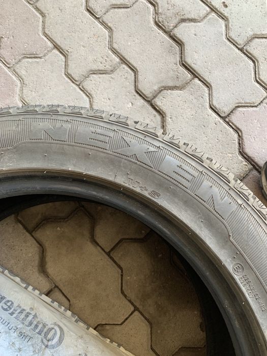 Продам летнюю резину R19