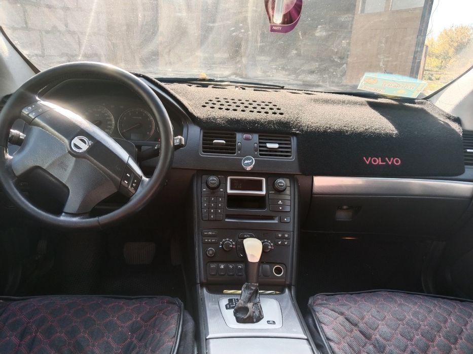 Вольво XC 90 в хорошем состояний