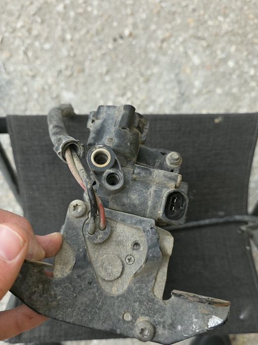 Компресор за въздушно окачване Audi a6 c6 3.0tdi quattro