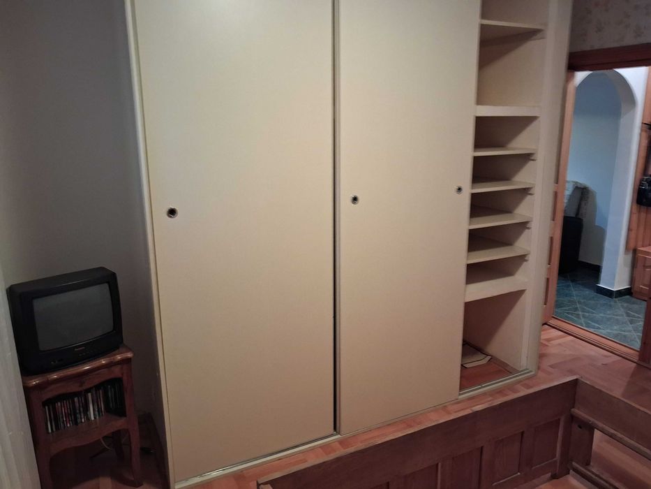 Inchiriez apartament două  camere decomandate  complet  mobilat zona Energiei Bacau