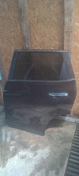 Продавам задна лява врата за Нисан  Х-Trail 2019г.