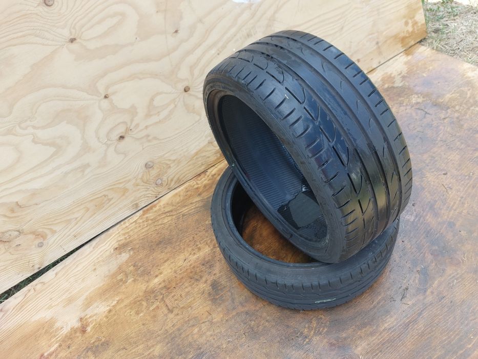 100 lei bucata! Doua anvelope de vara 225 35 r18 Bridgestone Potenza