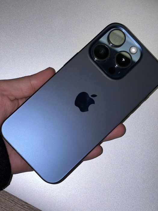 SROCHNO iPhone 15 Pro 256 GB sotiladi