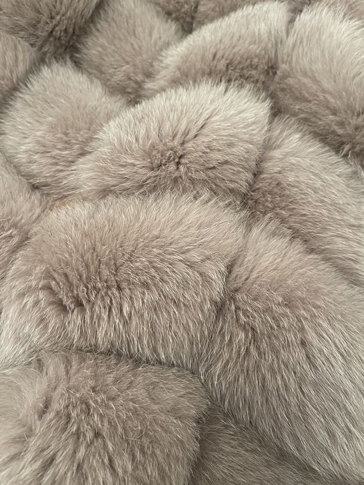 Vesta blana naturala de vulpe Carolina Design