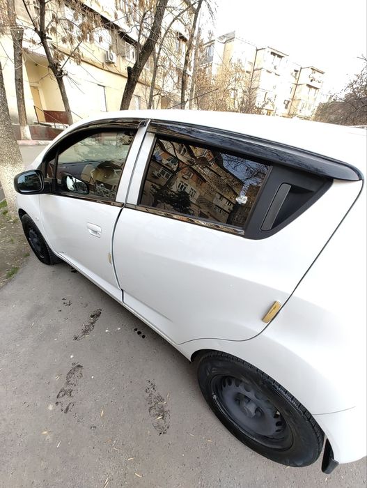 Продается Spark состояние идеальное