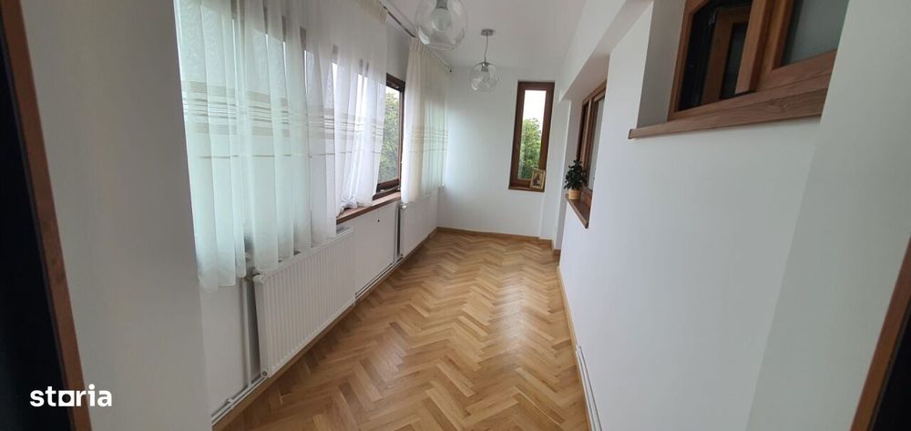Apartament de inchiriat 4 camere zona Copou-Parcul Copou