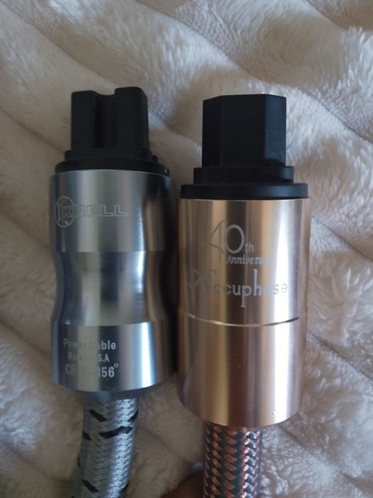 Cabluri alimentare Accuphase și Krell