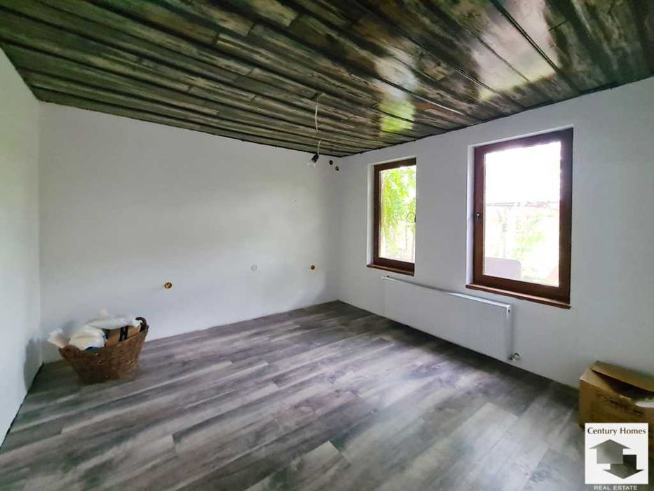 116196 Частично реновирана къща в с.Церова Кория, 15 км. от В. Търново