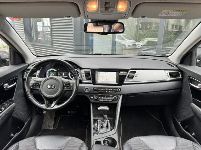 Kia Niro/ Hybrid/ Camera/Trapa/ Distronic/Automata/