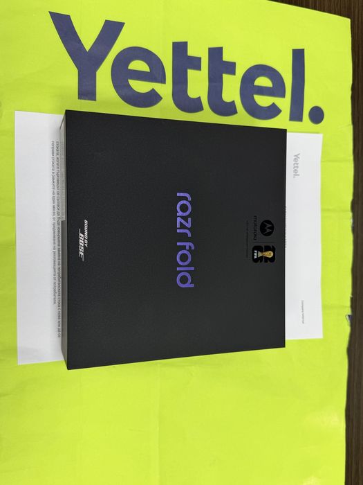 ЗАПЕЧАТАН 512GB Motorola razr Fold 5G Yettel Гаранция 2029 Pantone Blackened Blue