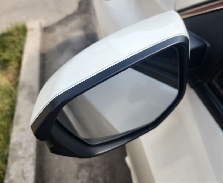Боковое зеркало Honda Crider в сборе белый жемчук
