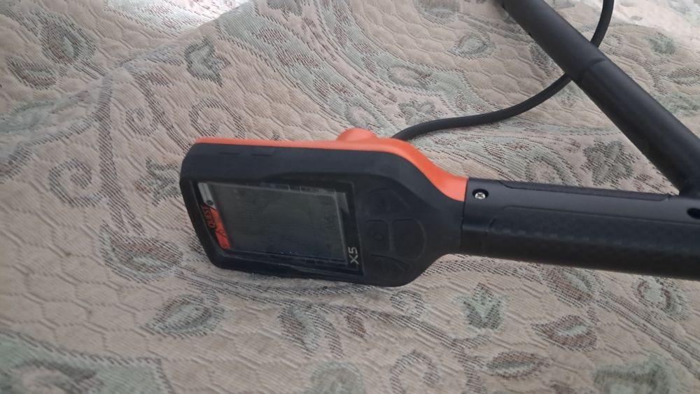 Металлоискатель quest x5