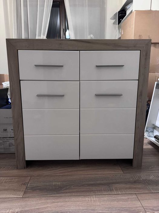 Comoda hol, cu 2 usi + 2 sertare