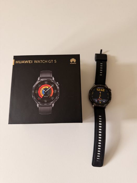 Ceas smartwatch Huawei GT 5 negru cutie accesorii curele
