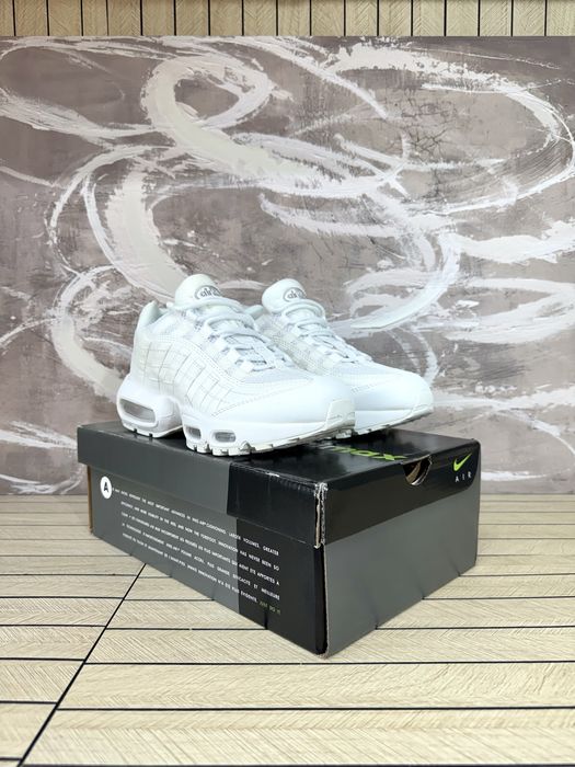 Nike Air Max 95 Triple White