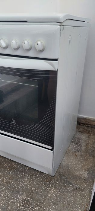 Aragaz indesit - second hand