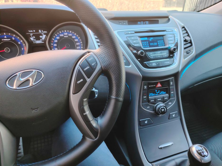 Elantra 1.6 benzină 2015