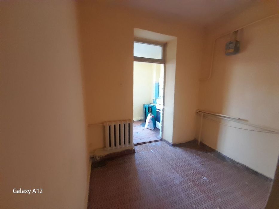 Jizzax shahrida 2 xonali kvartira sotiladi