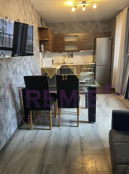 Дава се под наем Мезонет в Варна, Колхозен пазар - 60 кв.м за 408 € - Снимка #2