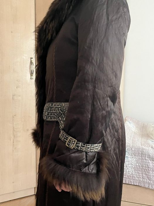 Продаю женскую дубленку