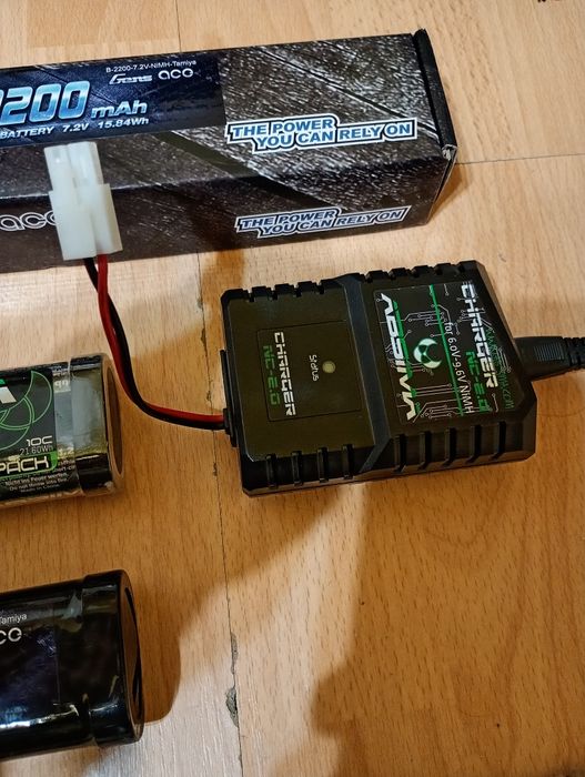 2 Battery pack nimh plus încărcător