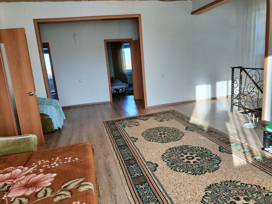 Продам коттедж 209кв.м хороший торг.