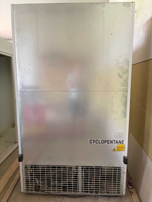 Vitrina frigorifica dubla, 850 litri, in stare buna
