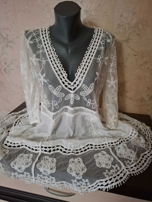 Дамска дантелена туника,ленена риза