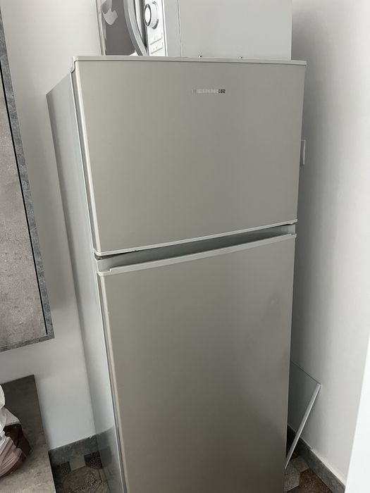 Frigider cu congelator