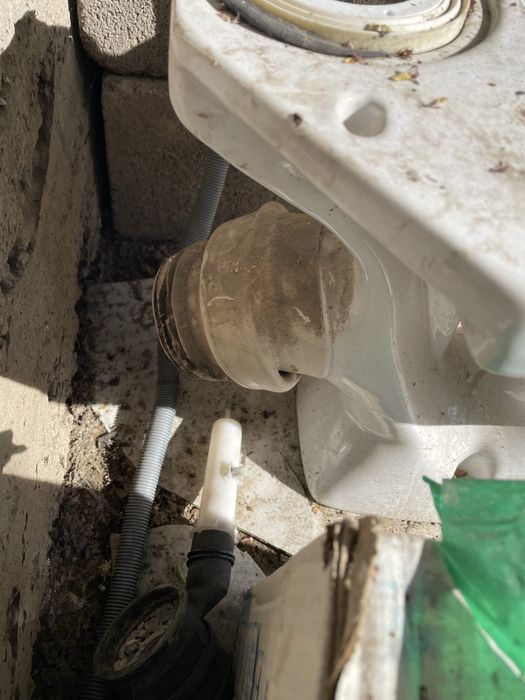 Продам унитаз срочно