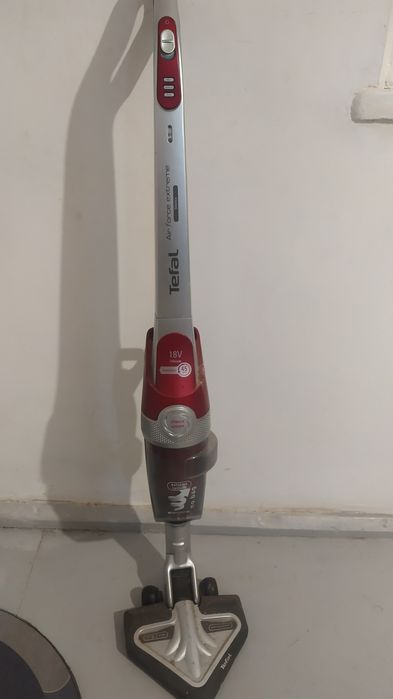 Беспроводный пылесос.