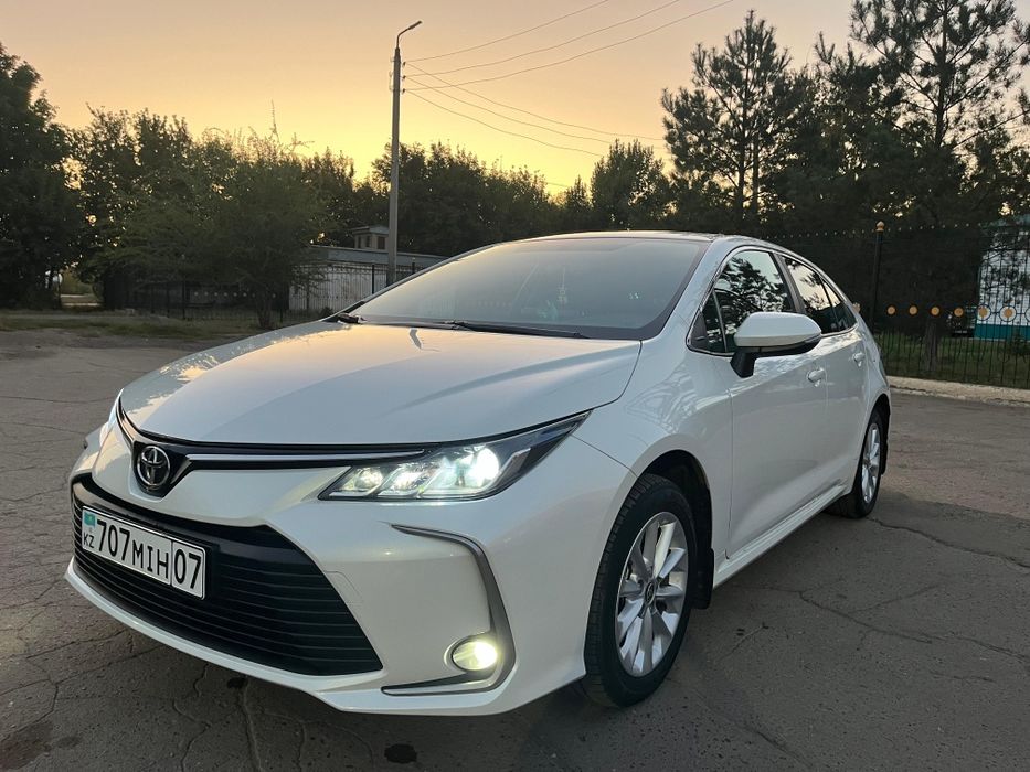 Продам машину тайота королла 2022