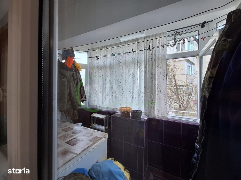 Apartament 3 camere decomandat zona Neagoe Voda