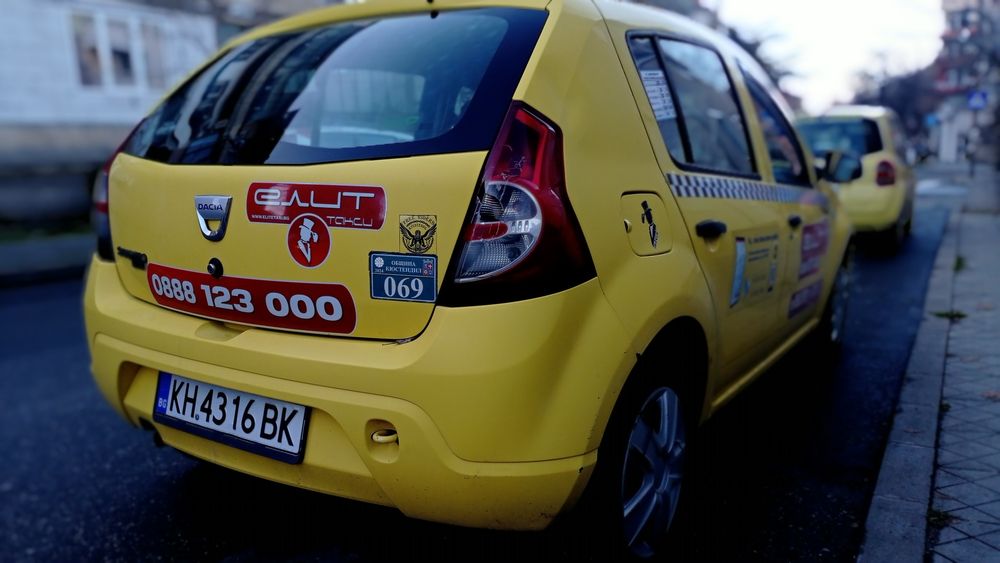 Дачия Сандеро 2010