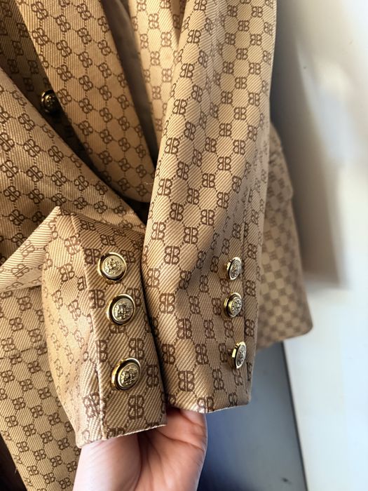 Пиджак  коричневый Gucci 44 размер